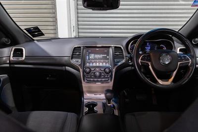 2017 Jeep Grand Cherokee - Thumbnail