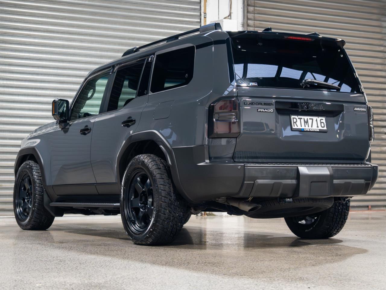 2025 Toyota Land Cruiser Prado