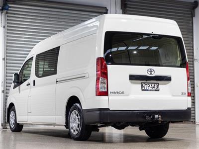 2021 Toyota Hiace - Thumbnail