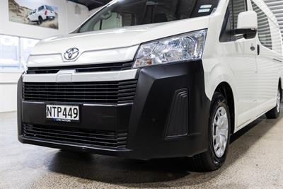 2021 Toyota Hiace - Thumbnail