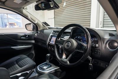 2021 Nissan Navara - Thumbnail