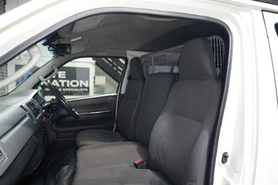 2014 Toyota Hiace - Thumbnail