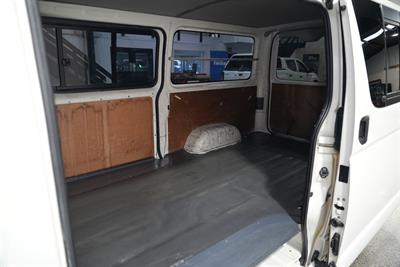 2014 Toyota Hiace - Thumbnail