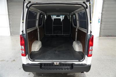 2014 Toyota Hiace - Thumbnail