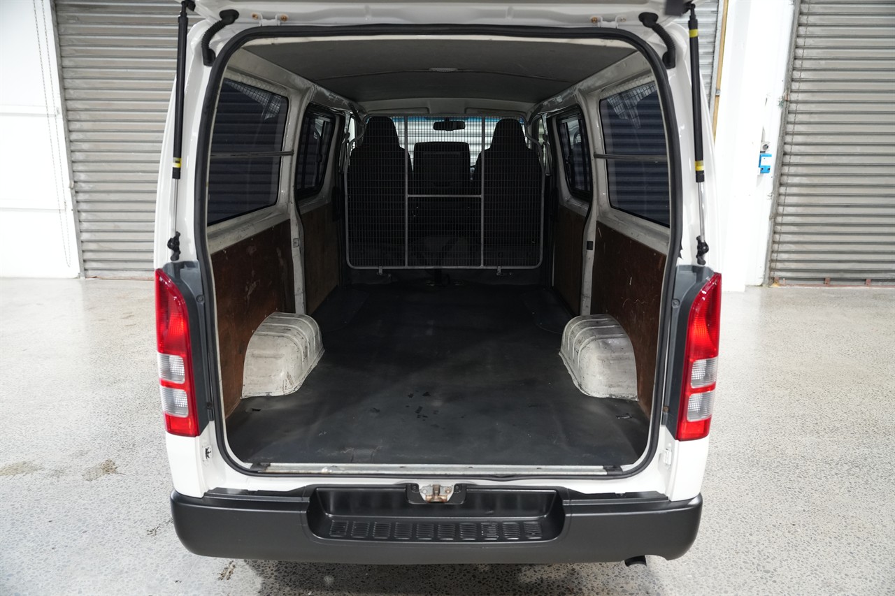2014 Toyota Hiace