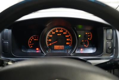 2014 Toyota Hiace - Thumbnail