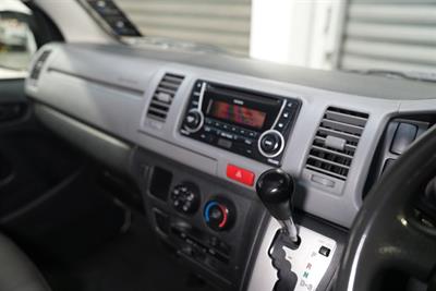 2014 Toyota Hiace - Thumbnail