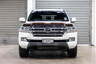 2019 Toyota Landcruiser - Thumbnail