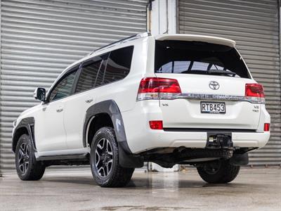 2019 Toyota Landcruiser - Thumbnail
