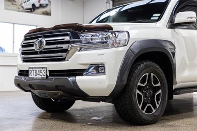 2019 Toyota Landcruiser - Thumbnail