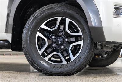2019 Toyota Landcruiser - Thumbnail