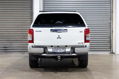 2021 Mitsubishi Triton - Thumbnail