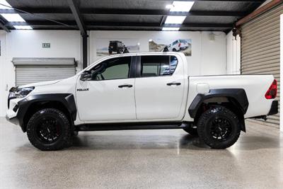 2023 Toyota Hilux - Thumbnail
