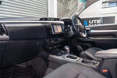 2020 Toyota Hilux - Thumbnail