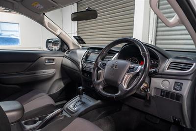 2017 Mitsubishi Triton - Thumbnail