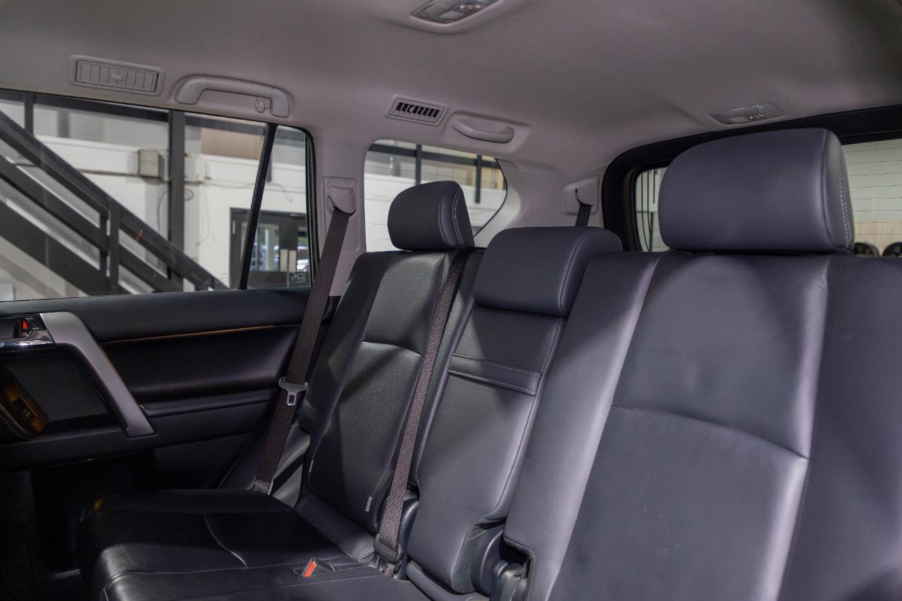 2017 Toyota LANDCRUISER PRADO