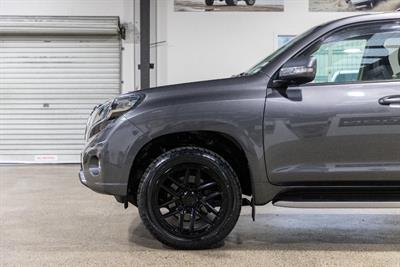 2017 Toyota LANDCRUISER PRADO - Thumbnail