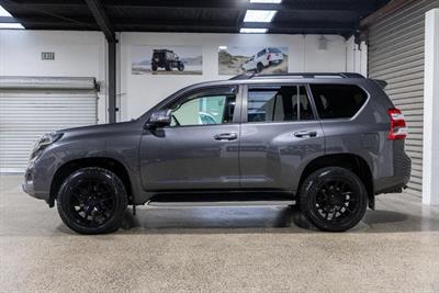 2017 Toyota LANDCRUISER PRADO - Thumbnail