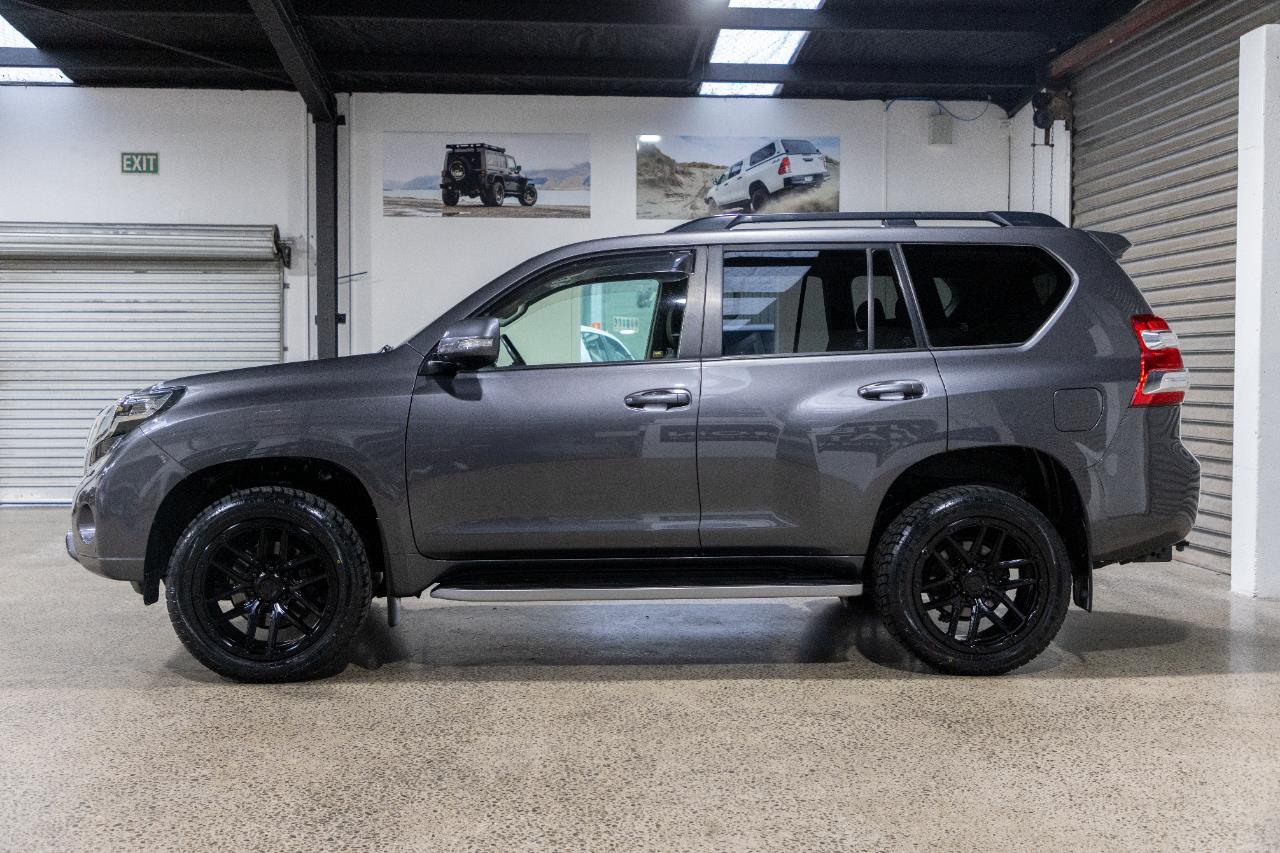 2017 Toyota LANDCRUISER PRADO
