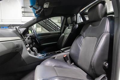 2013 Holden Commodore - Thumbnail
