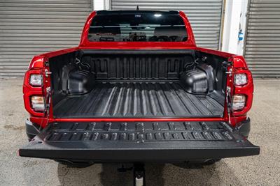 2025 Toyota Hilux - Thumbnail
