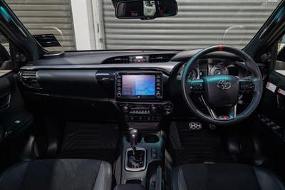 2025 Toyota Hilux - Thumbnail