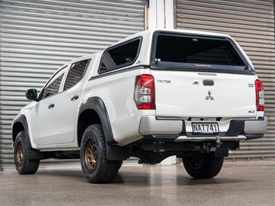 2020 Mitsubishi Triton - Thumbnail