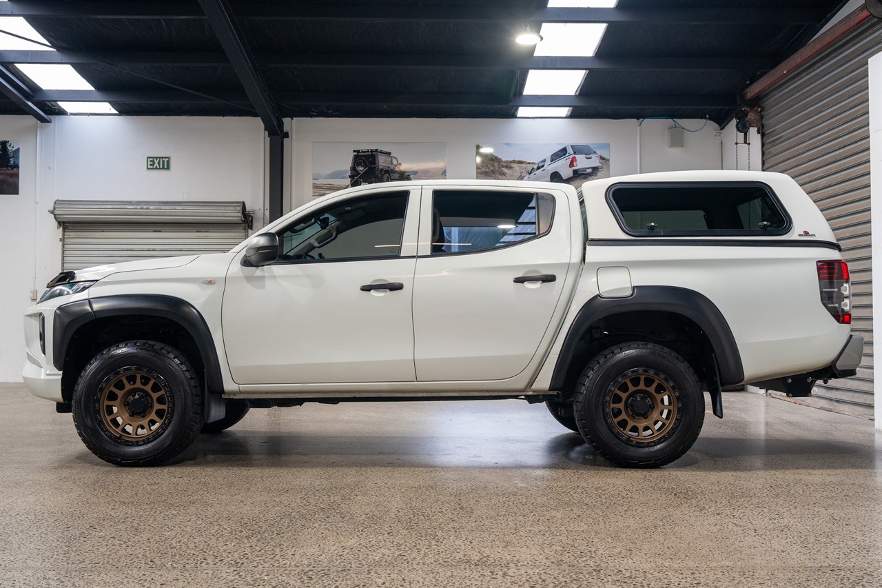 2020 Mitsubishi Triton