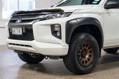 2020 Mitsubishi Triton - Thumbnail