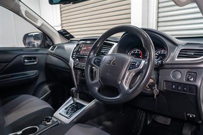 2020 Mitsubishi Triton - Thumbnail